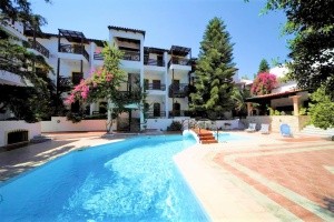 Rena Apartments