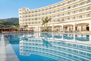 Sentido Lindos Bay